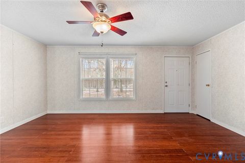 Tiny photo for 9174 Howardsville Road, Howardsville, VA 24562 (MLS # 2533201)
