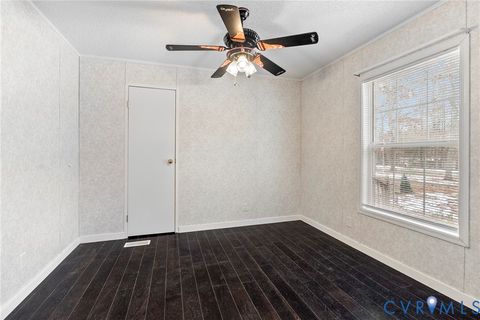 Tiny photo for 9174 Howardsville Road, Howardsville, VA 24562 (MLS # 2533201)