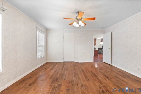 Tiny photo for 9174 Howardsville Road, Howardsville, VA 24562 (MLS # 2533201)