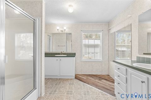Tiny photo for 9174 Howardsville Road, Howardsville, VA 24562 (MLS # 2533201)