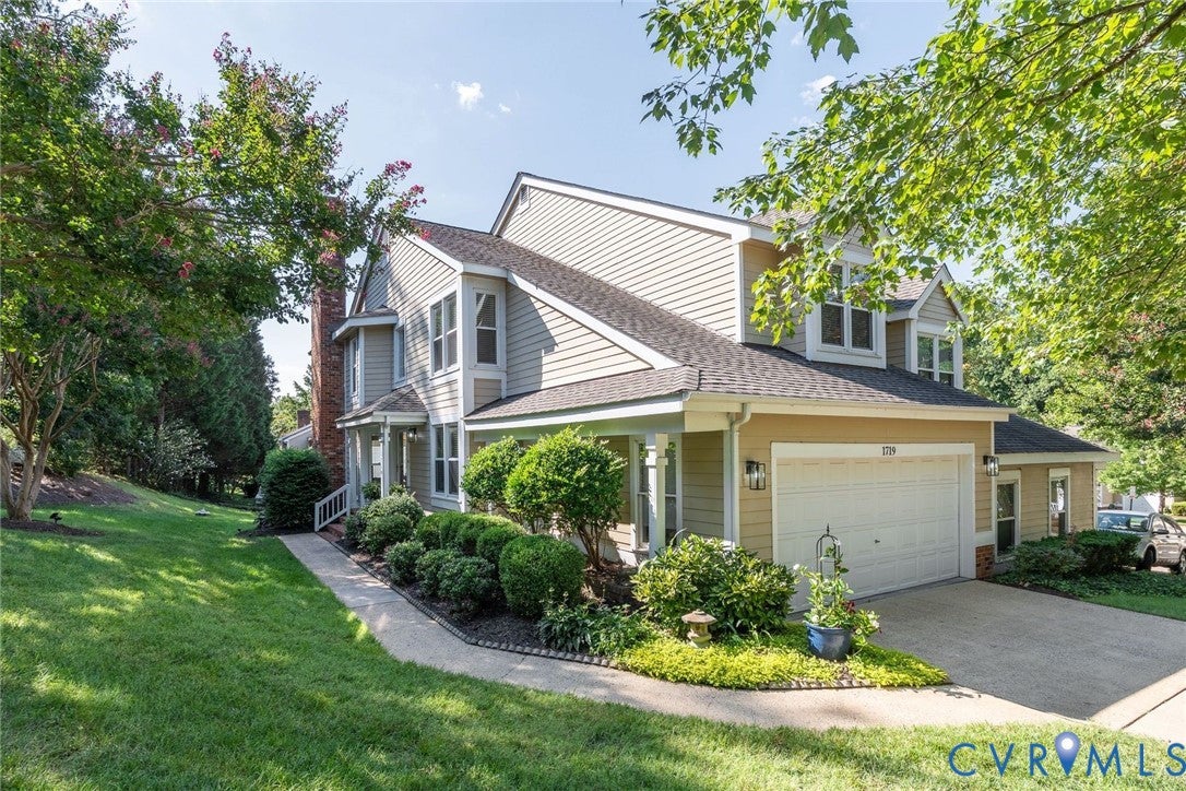 1719 Logwood Circle