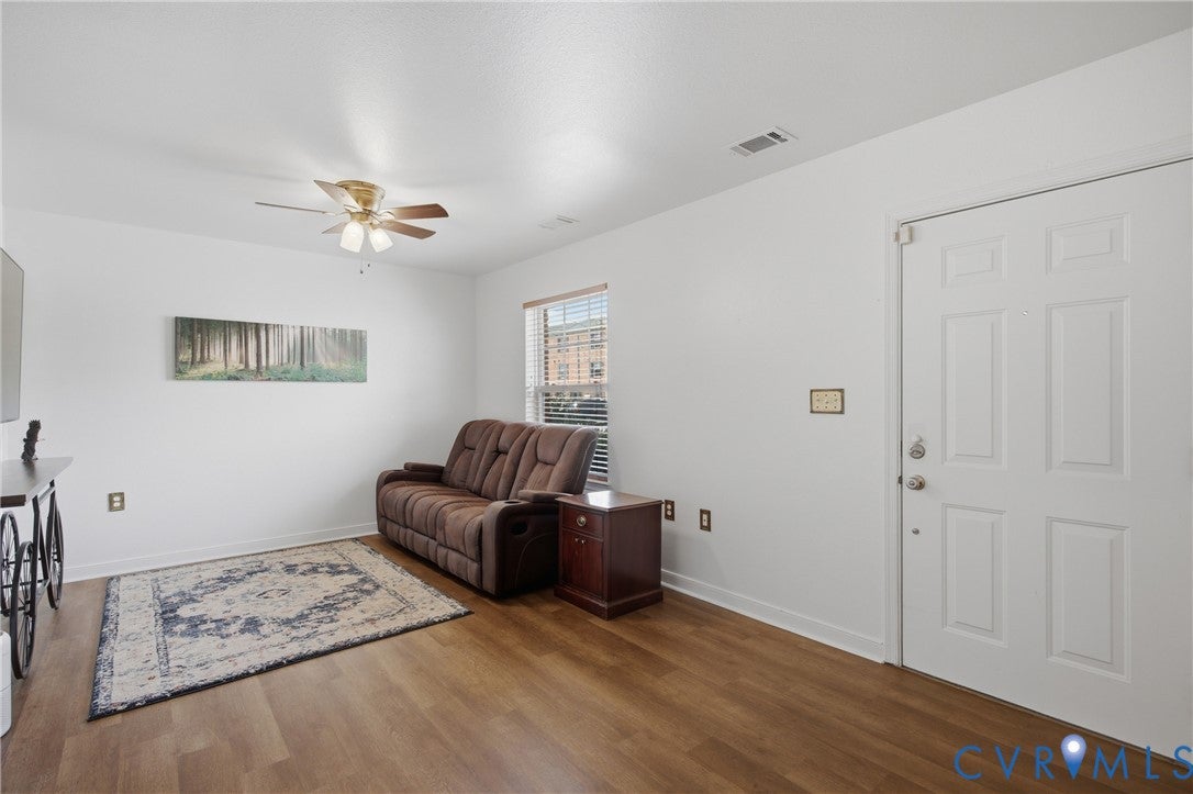 3520 E Richmond Road 105