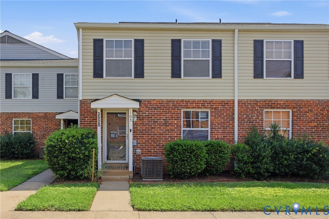 3520 E Richmond Road 105