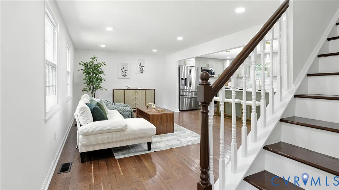 9101 Arch Hill Court