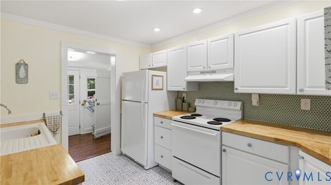 Tiny photo for 1252 Eubanks Road, Dunnsville, VA 22454 (MLS # 2618940)