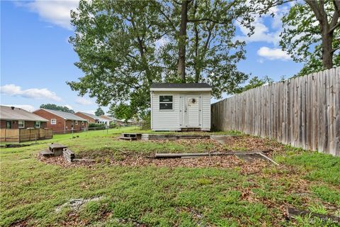 A home in Colonial Heights