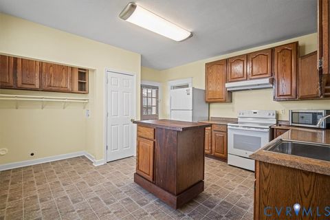Tiny photo for 235 Lafayette Avenue, Colonial Heights, VA 23834 (MLS # 2532881)