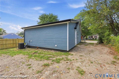 Tiny photo for 510 N Carolina Avenue, Petersburg, VA 23803 (MLS # 2625073)