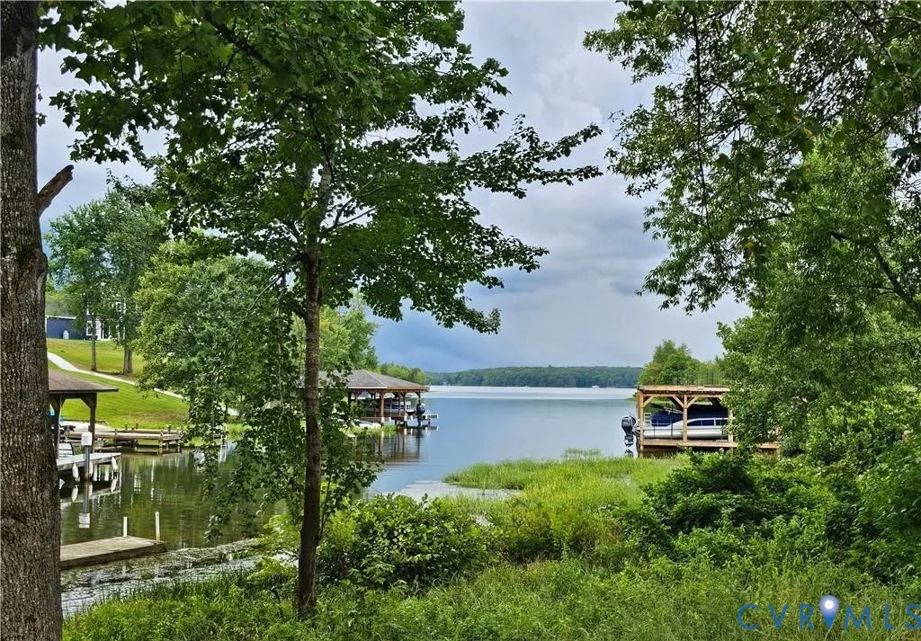 6200 Stubbs Cove Lane