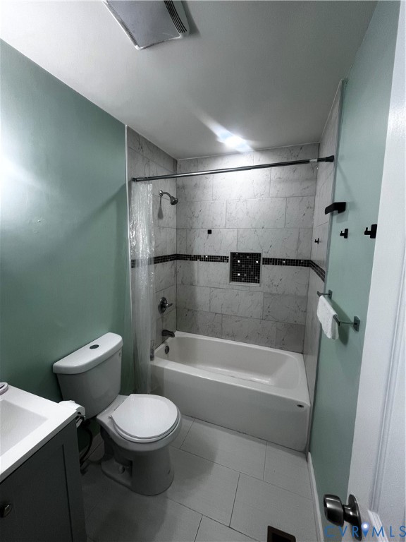 Petersburg, Virginia 23803, United States, 3 Bedrooms Bedrooms, ,1 BathroomBathrooms,Residential,Active,211523