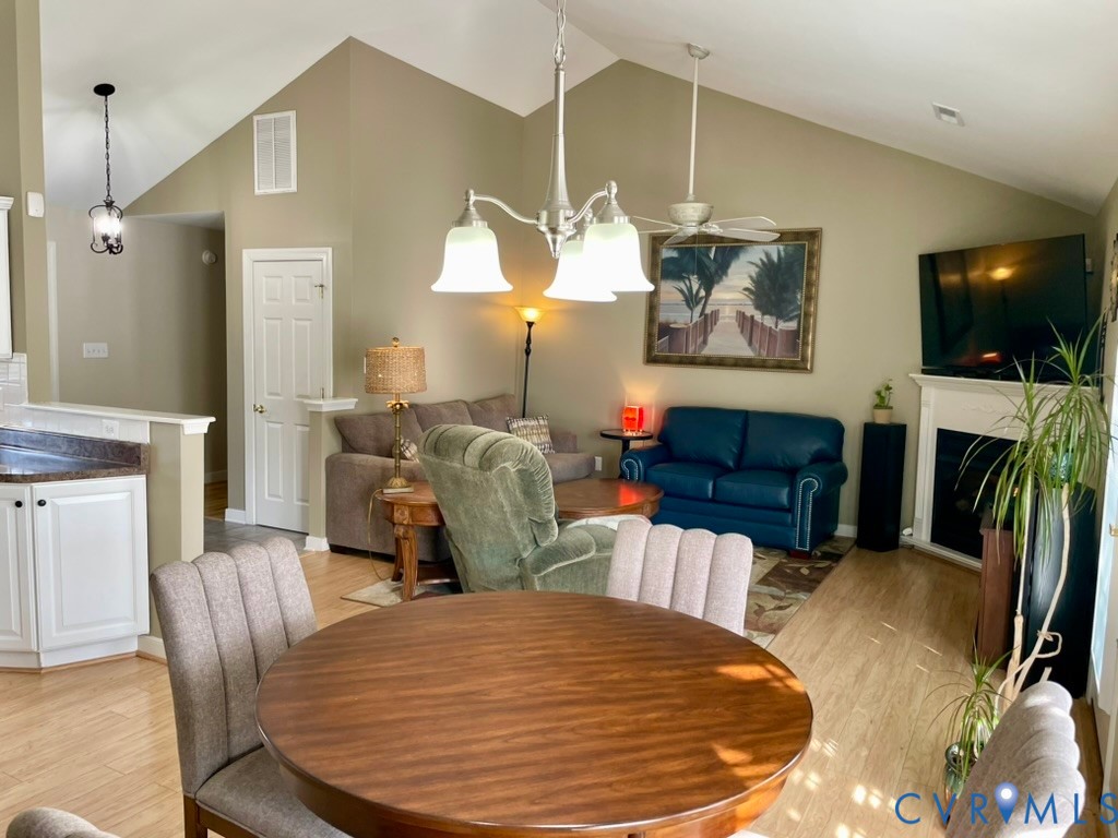 4319 Maughan House Terrace