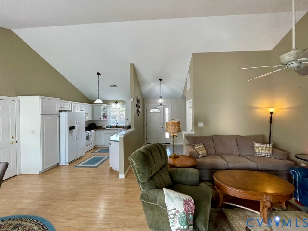 4319 Maughan House Terrace