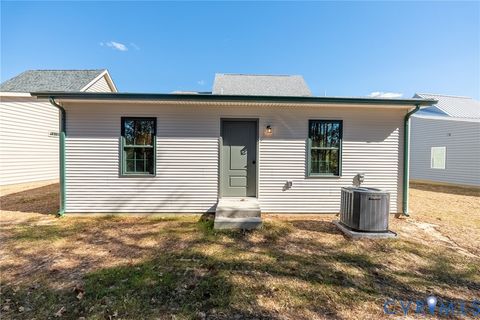 Tiny photo for 2570 Layne Street, Farmville, VA 23901 (MLS # 2530208)