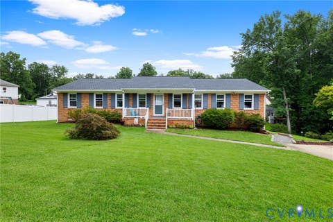 Photo of 304 Washington Court, Henrico, VA 23075 (MLS # 2619948)