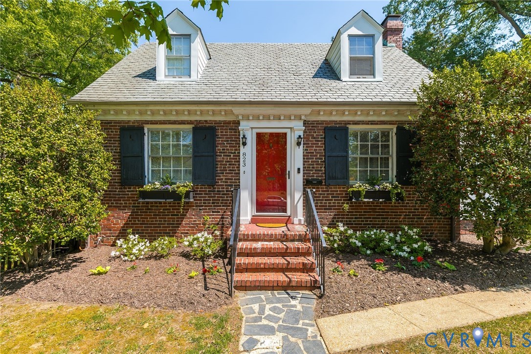 823 W 47th Street