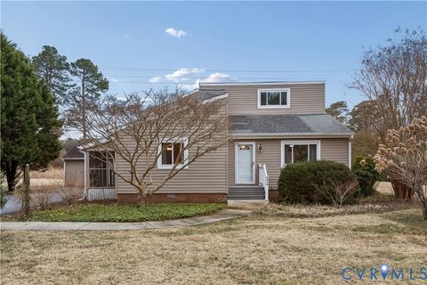 Photo of 2510 Oak Lane, West Point, VA 23181 (MLS # 2603881)