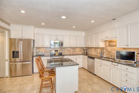 Tiny photo for 164 Waters Edge Drive, Williamsburg, VA 23188 (MLS # 2610121)