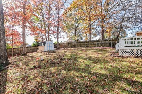 A home in Colonial Heights