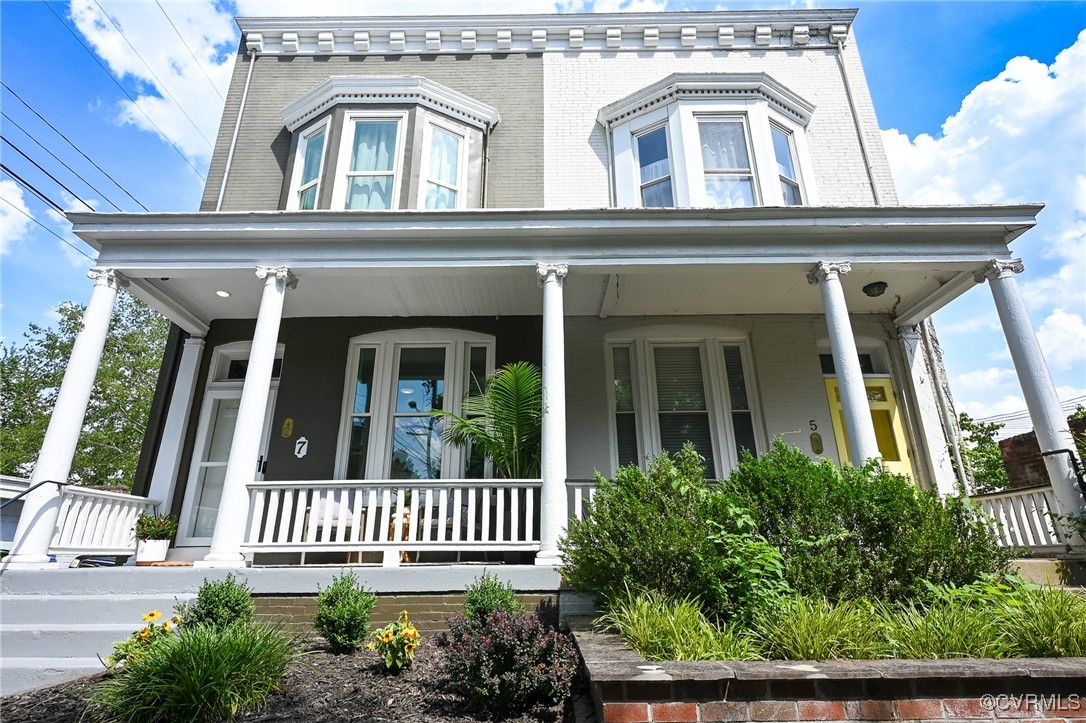7 N Davis Avenue