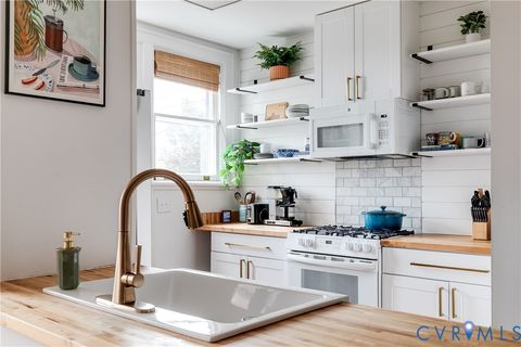 Tiny photo for 3104 W Grace Street, Richmond, VA 23221 (MLS # 2614219)
