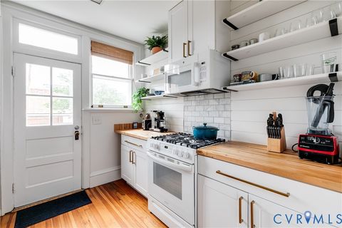 Tiny photo for 3104 W Grace Street, Richmond, VA 23221 (MLS # 2614219)