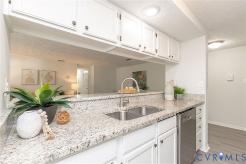 Tiny photo for 9353 Kempton Manor Court #1802, Glen Allen, VA 23060 (MLS # 2629077)