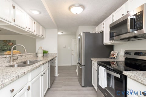 Tiny photo for 9353 Kempton Manor Court #1802, Glen Allen, VA 23060 (MLS # 2629077)