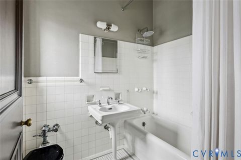 Tiny photo for 612 W Franklin Street #5E, Richmond, VA 23220 (MLS # 2614918)