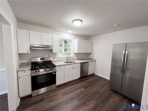 Tiny photo for 107 School Avenue, Colonial Heights, VA 23834 (MLS # 2626670)