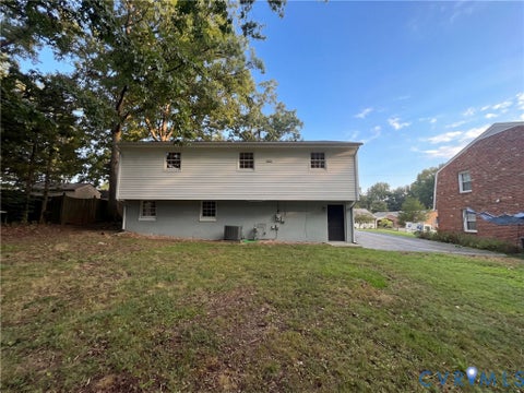 Tiny photo for 107 School Avenue, Colonial Heights, VA 23834 (MLS # 2626670)