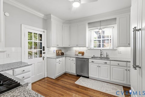 Tiny photo for 4117 W Franklin Street, Richmond, VA 23221 (MLS # 2623316)