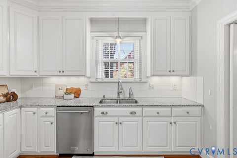 Tiny photo for 4117 W Franklin Street, Richmond, VA 23221 (MLS # 2623316)