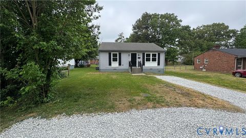Photo of 218 N Mapleleaf Avenue, Highland Springs, VA 23075 (MLS # 2610891)