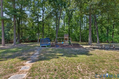 Tiny photo for 6257 Blackbear Trail, Mechanicsville, VA 23116 (MLS # 2612493)