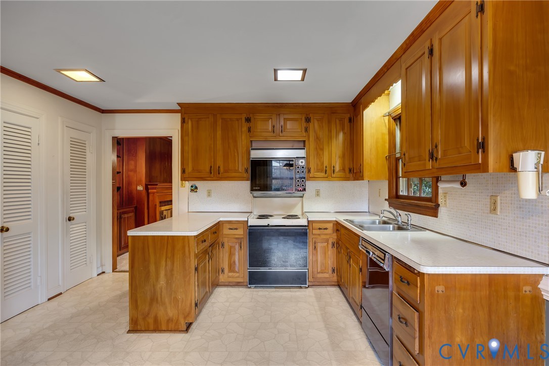 Richmond, Virginia 23227, United States, 3 Bedrooms Bedrooms, ,2 BathroomsBathrooms,Residential,Active,239446