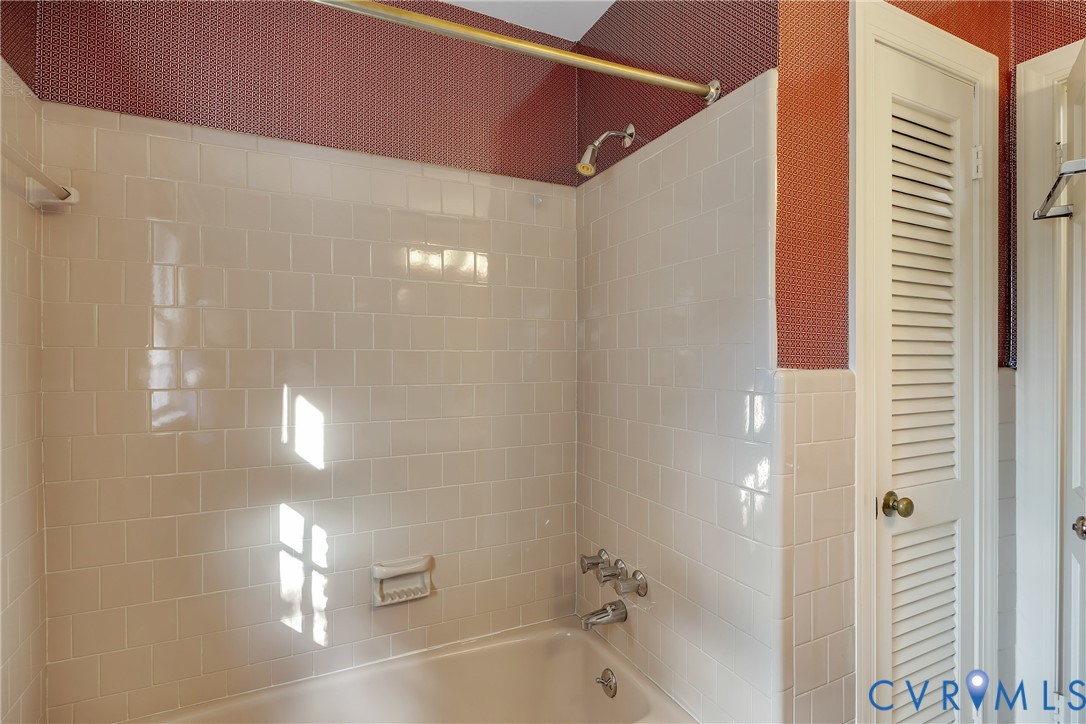 Richmond, Virginia 23227, United States, 3 Bedrooms Bedrooms, ,2 BathroomsBathrooms,Residential,Active,239446