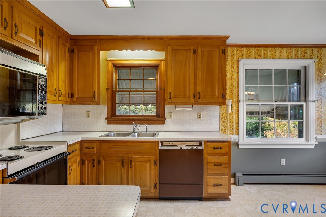 Richmond, Virginia 23227, United States, 3 Bedrooms Bedrooms, ,2 BathroomsBathrooms,Residential,Active,239446