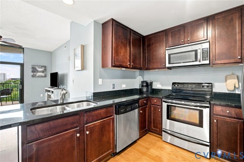 Tiny photo for 1101 Haxall Point #U406, Richmond, VA 23219 (MLS # 2624311)