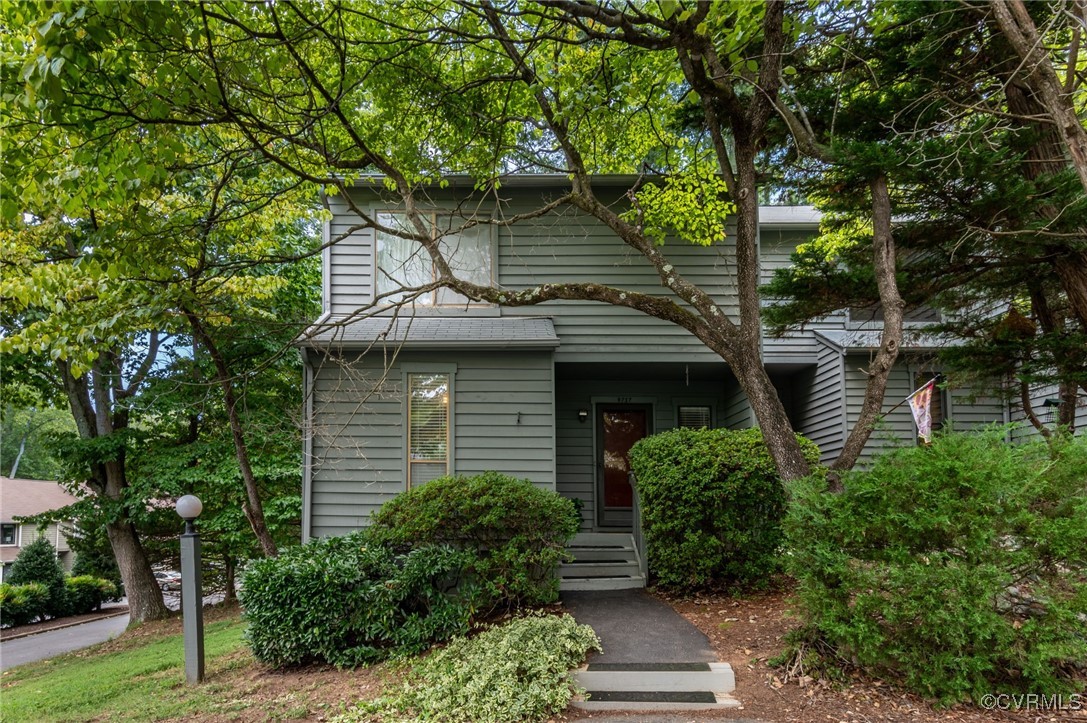 View North Chesterfield, VA 23235 townhome