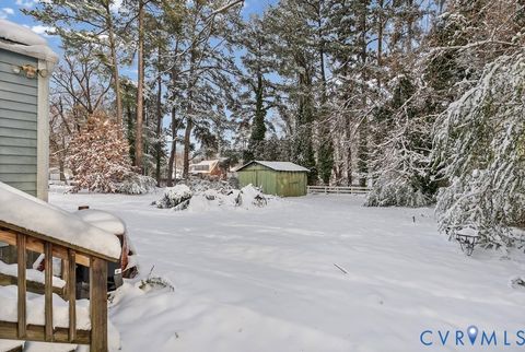 Tiny photo for 1707 11TH Avenue, Victoria, VA 23974 (MLS # 2533141)