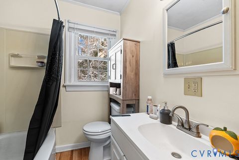 Tiny photo for 1707 11TH Avenue, Victoria, VA 23974 (MLS # 2533141)