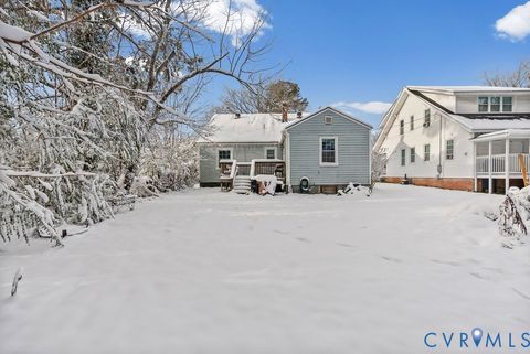 Tiny photo for 1707 11TH Avenue, Victoria, VA 23974 (MLS # 2533141)