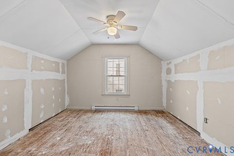 Tiny photo for 1707 11TH Avenue, Victoria, VA 23974 (MLS # 2533141)
