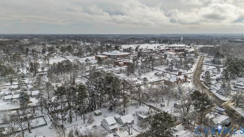 Tiny photo for 1707 11TH Avenue, Victoria, VA 23974 (MLS # 2533141)