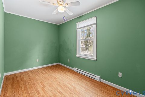 Tiny photo for 1707 11TH Avenue, Victoria, VA 23974 (MLS # 2533141)