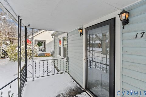 Tiny photo for 1707 11TH Avenue, Victoria, VA 23974 (MLS # 2533141)