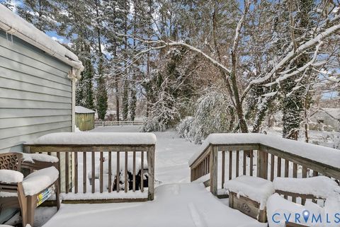 Tiny photo for 1707 11TH Avenue, Victoria, VA 23974 (MLS # 2533141)