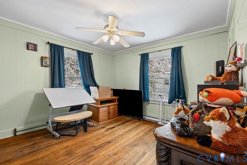 Tiny photo for 1707 11TH Avenue, Victoria, VA 23974 (MLS # 2533141)