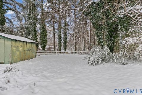 Tiny photo for 1707 11TH Avenue, Victoria, VA 23974 (MLS # 2533141)