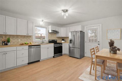 Tiny photo for 727 S Jones Street, Petersburg, VA 23803 (MLS # 2618080)